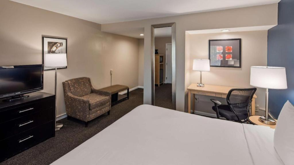 Best Western River Terrace Cheboygan Buitenkant foto