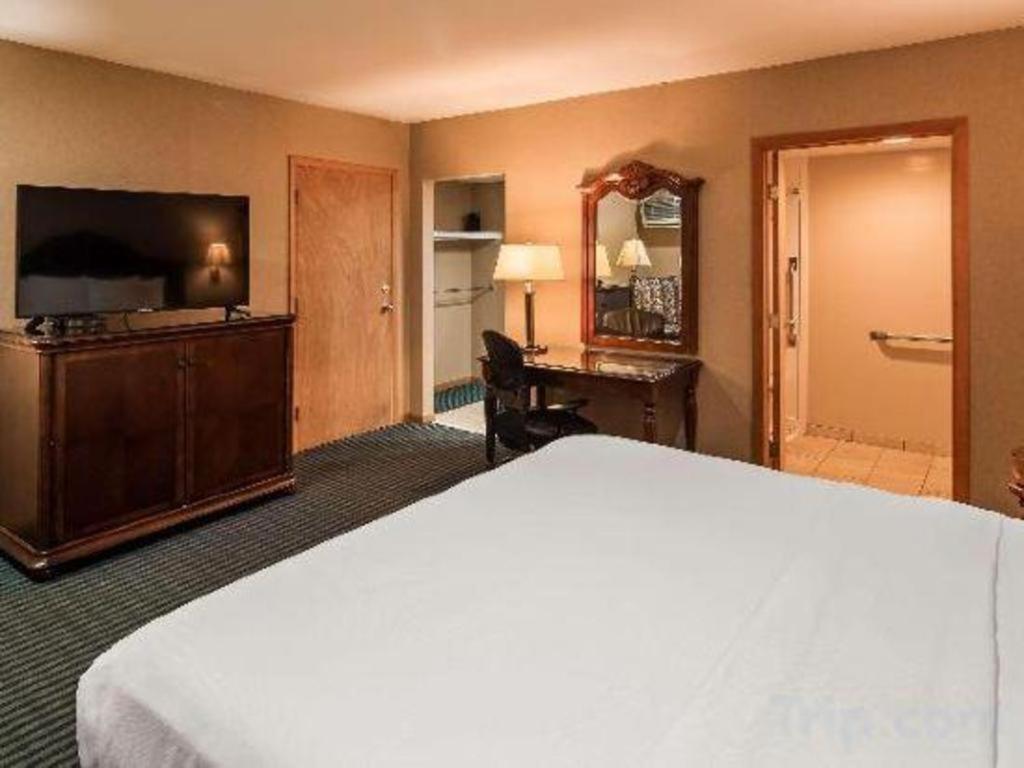 Best Western River Terrace Cheboygan Buitenkant foto